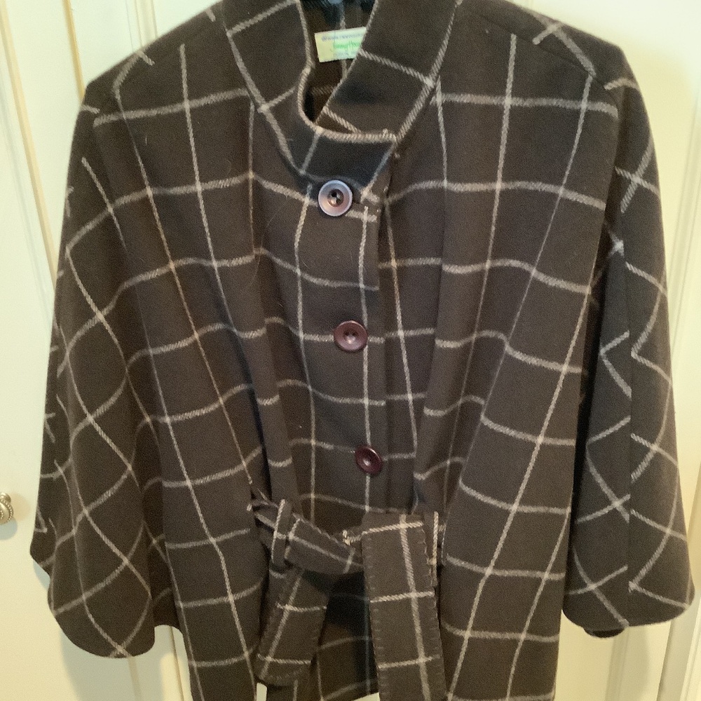 Irish Wool Cape with button front,hand slits and belt. Like new